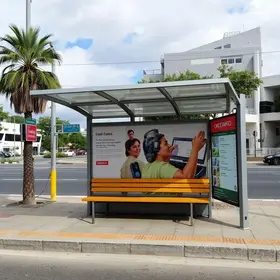nova cobertura em ponto de ônibus